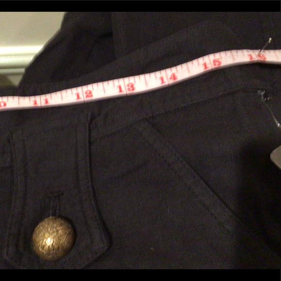 NWT genie like ankle/capris pants also comes with extra button - Picture 7 of 9